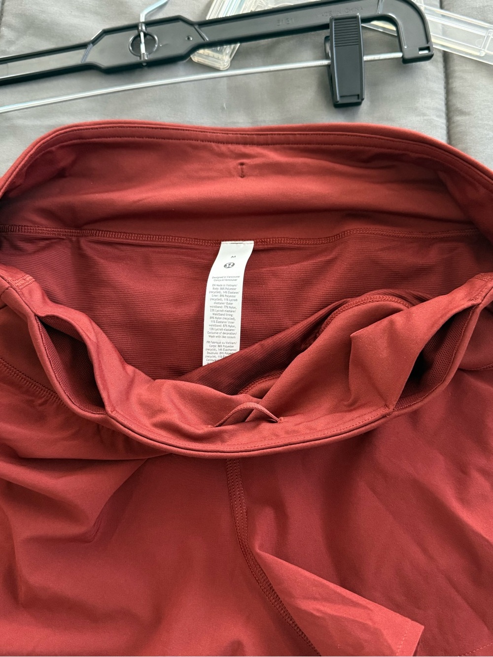Lululemon Speed Up HR Short 2.5” Mesh Vent Cranberry Charm M NWT - Picture 6 of 8